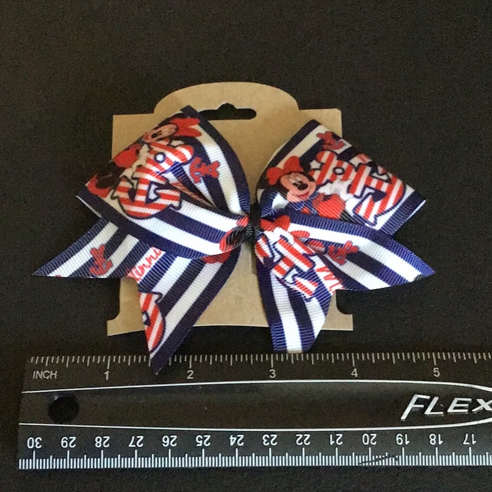 Handmade Minnie Mouse Cruise Ship Hair Bow - Picture 4 of 9